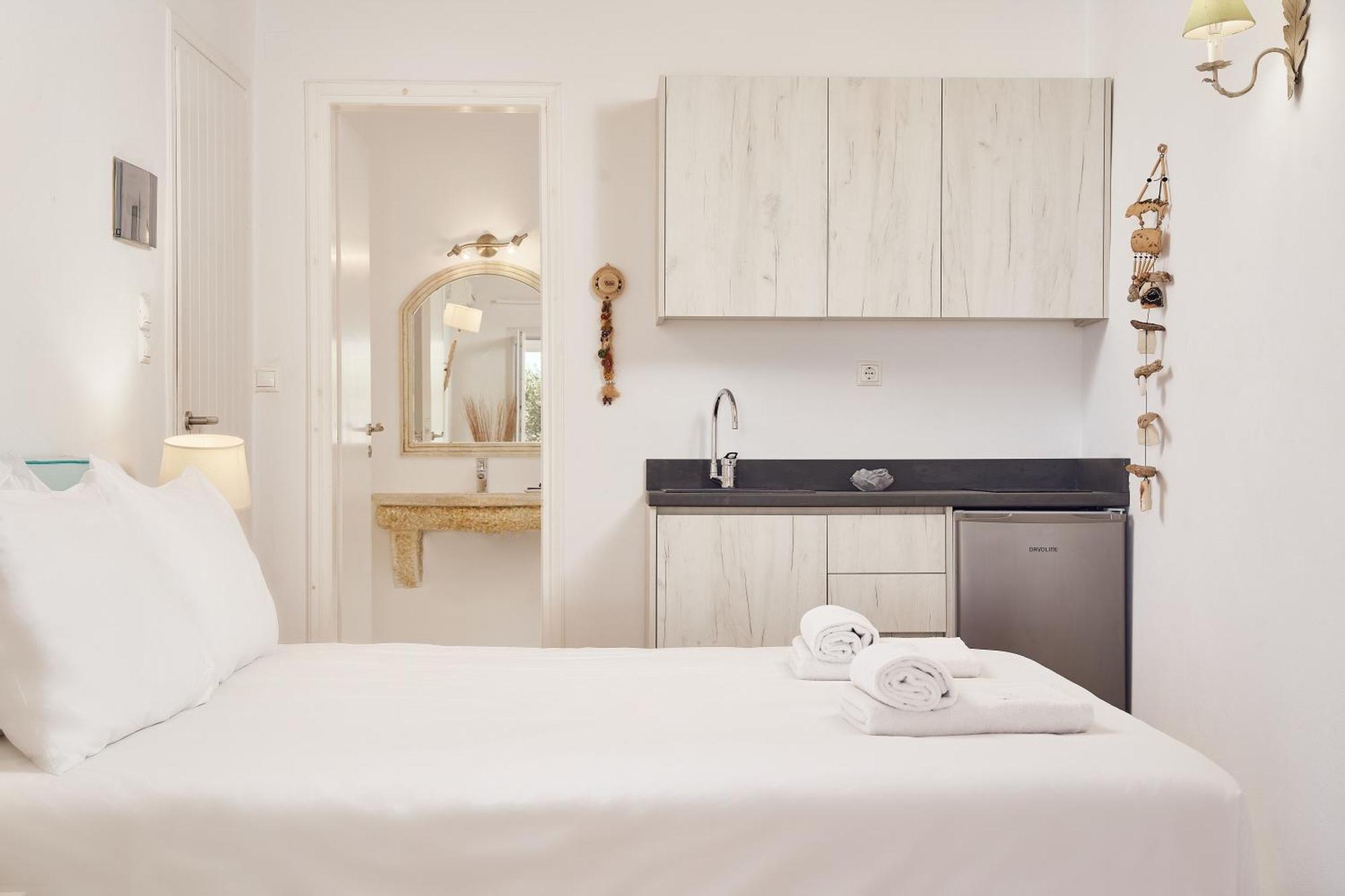 Villa Petrolefko By Ethos Hospitality Ornos  Extérieur photo
